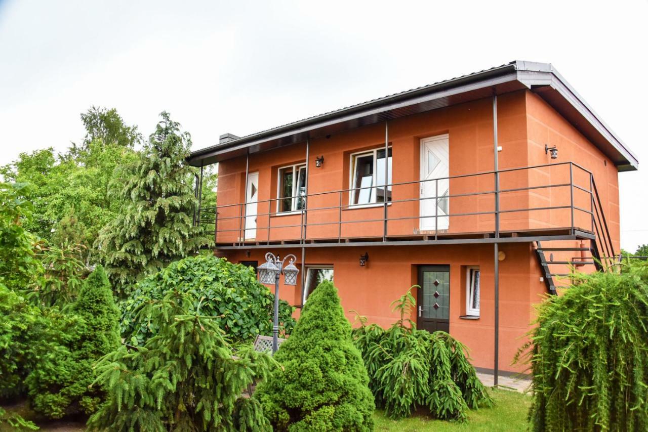 Zelta Pirts Guest House เวนต์สปิลส์ ภายนอก รูปภาพ